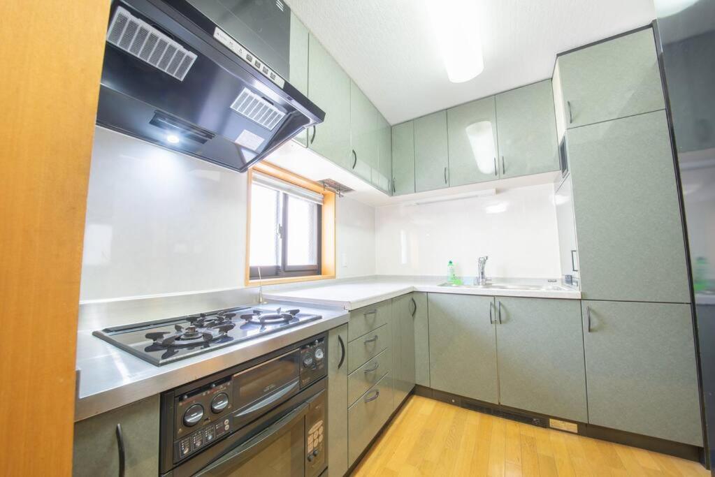 La3 新宿三階建て一軒家（屋内エレベーター付き) Vila *